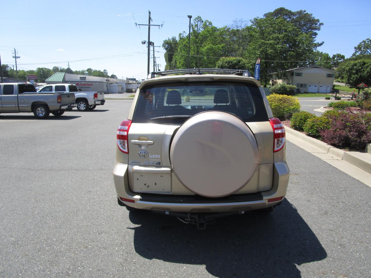 2010 GOLD Toyota RAV4 (2T3ZF4DV7AW) , located at 1814 Albert Pike Road, Hot Springs, AR, 71913, (501) 623-1717, 34.494228, -93.094070 - Photo#3